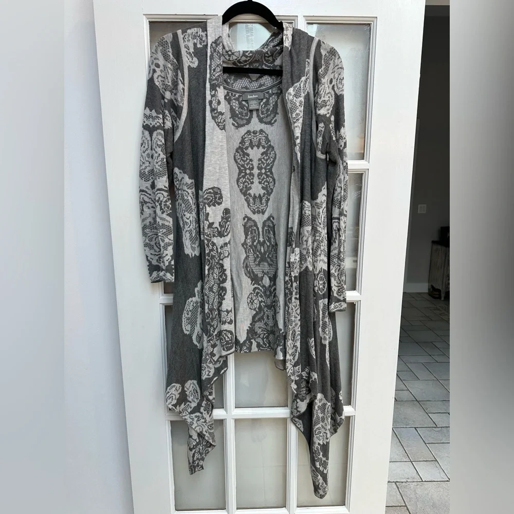 Neiman Marcus Designer Gray & Cream Chic Open Front Waterfall Cardigan Size M